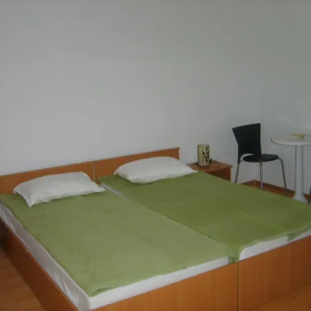 Kljunak 아파트 자톤