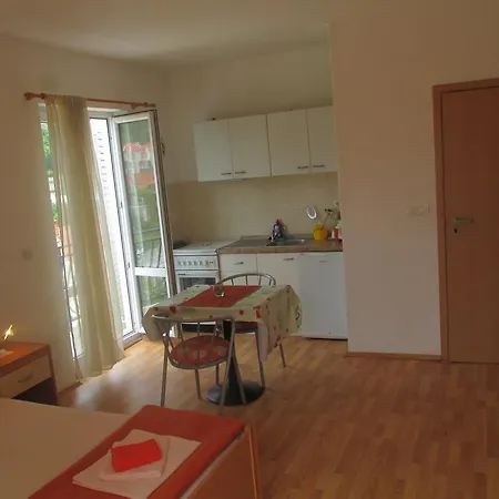 Kljunak Apartamento *